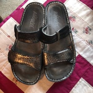 Algeria sandals